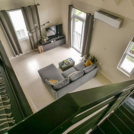 Choose To Be Happy At Ei8Ht! - Super Studios And Penthouse Apartment Кингстон Экстерьер фото