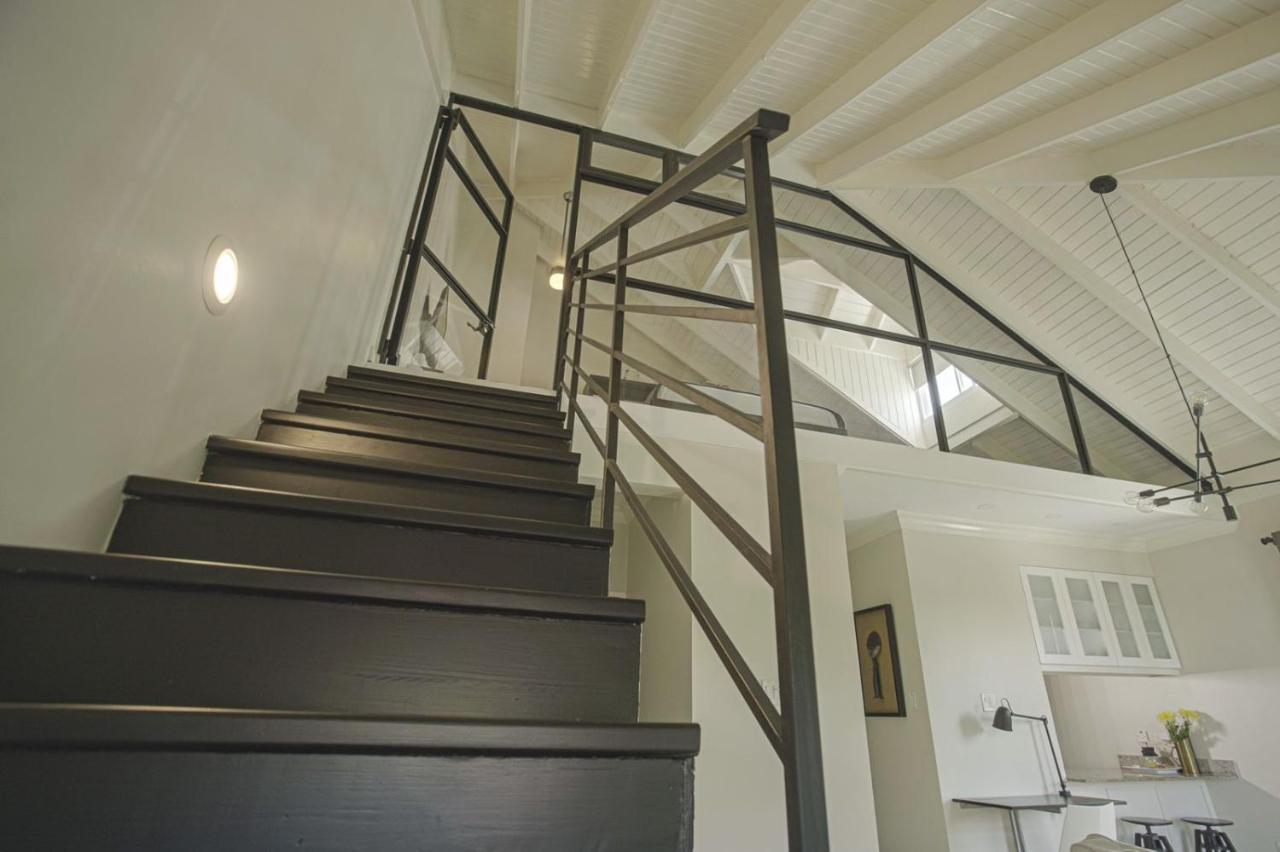 Choose To Be Happy At Ei8Ht! - Super Studios And Penthouse Apartment Кингстон Экстерьер фото