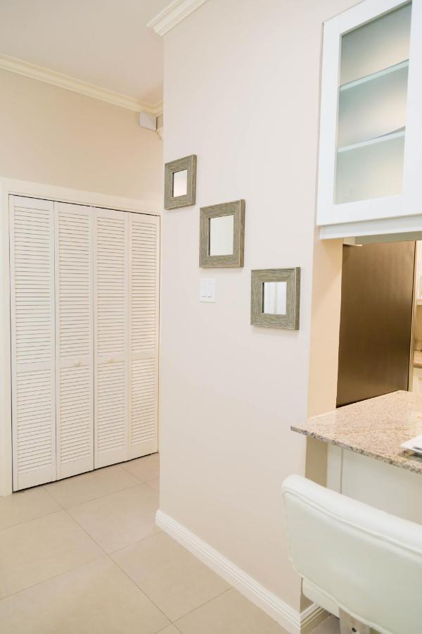 Choose To Be Happy At Ei8Ht! - Super Studios And Penthouse Apartment Кингстон Экстерьер фото